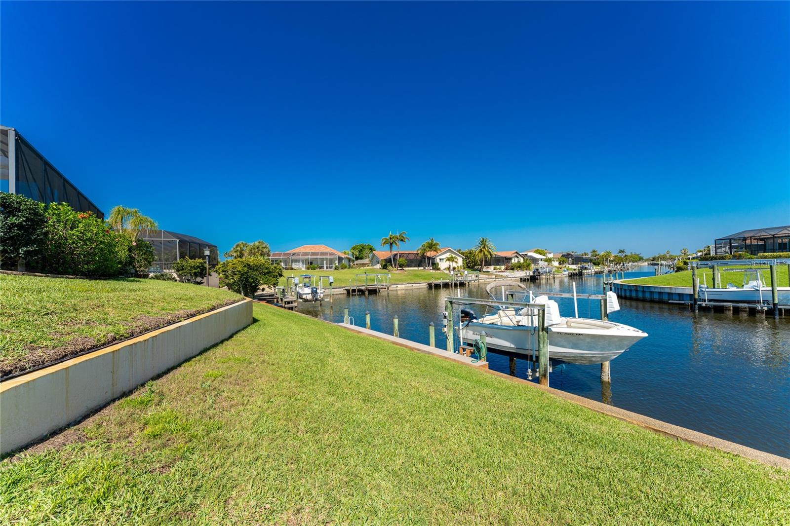 413 EDEN DR, ENGLEWOOD, FL, 34223
