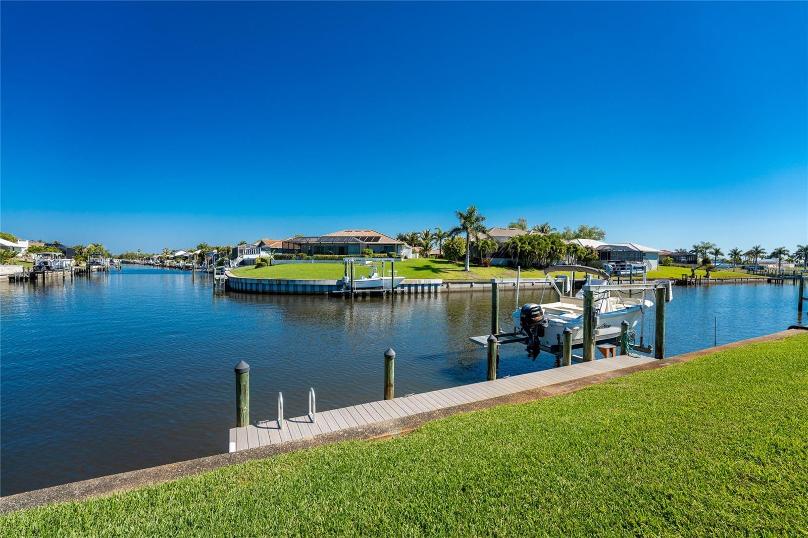 413 EDEN DR, ENGLEWOOD, FL, 34223