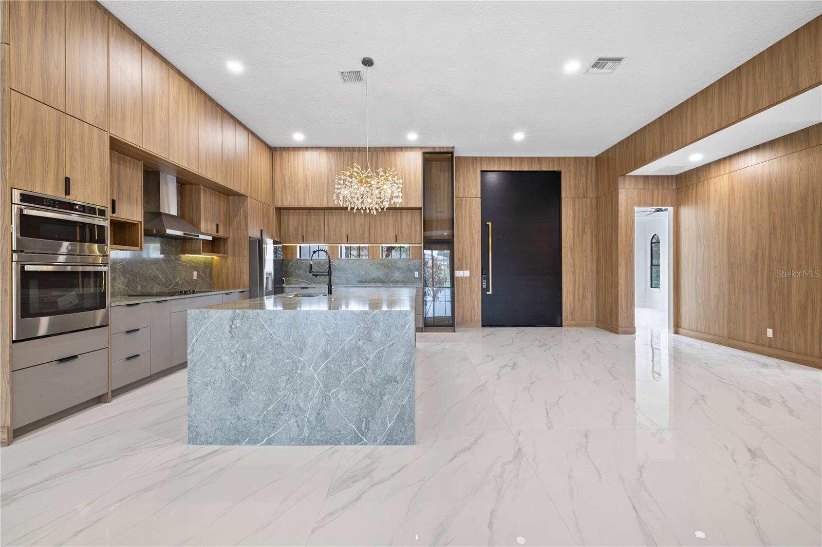 812 JOHNS POINT DR, OAKLAND, FL, 34787