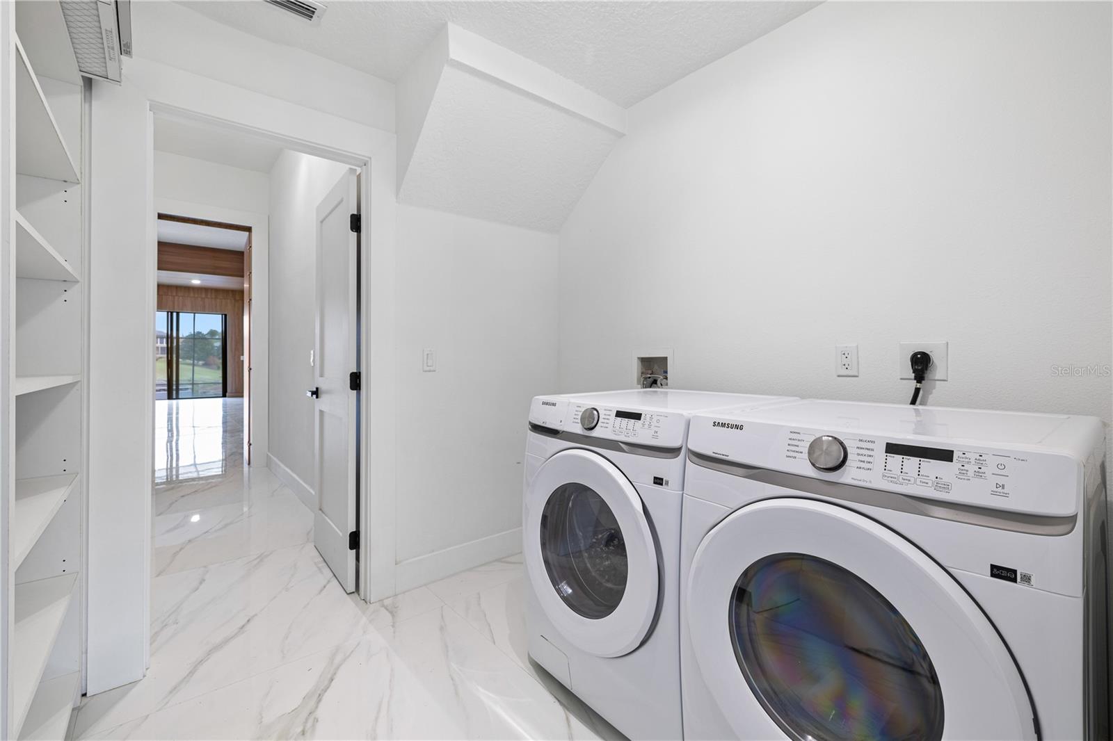 812 JOHNS POINT DR, OAKLAND, FL, 34787