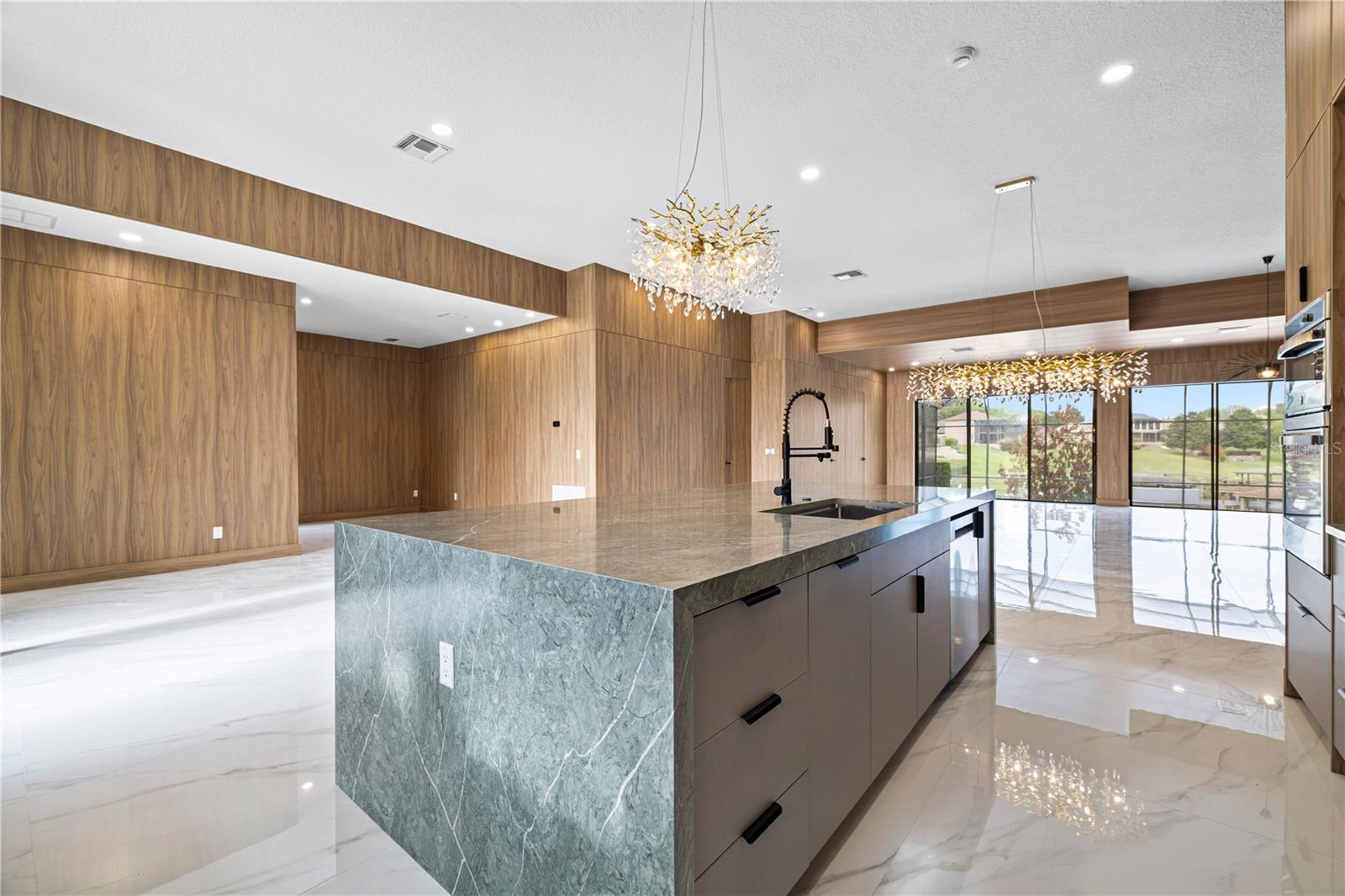 812 JOHNS POINT DR, OAKLAND, FL, 34787