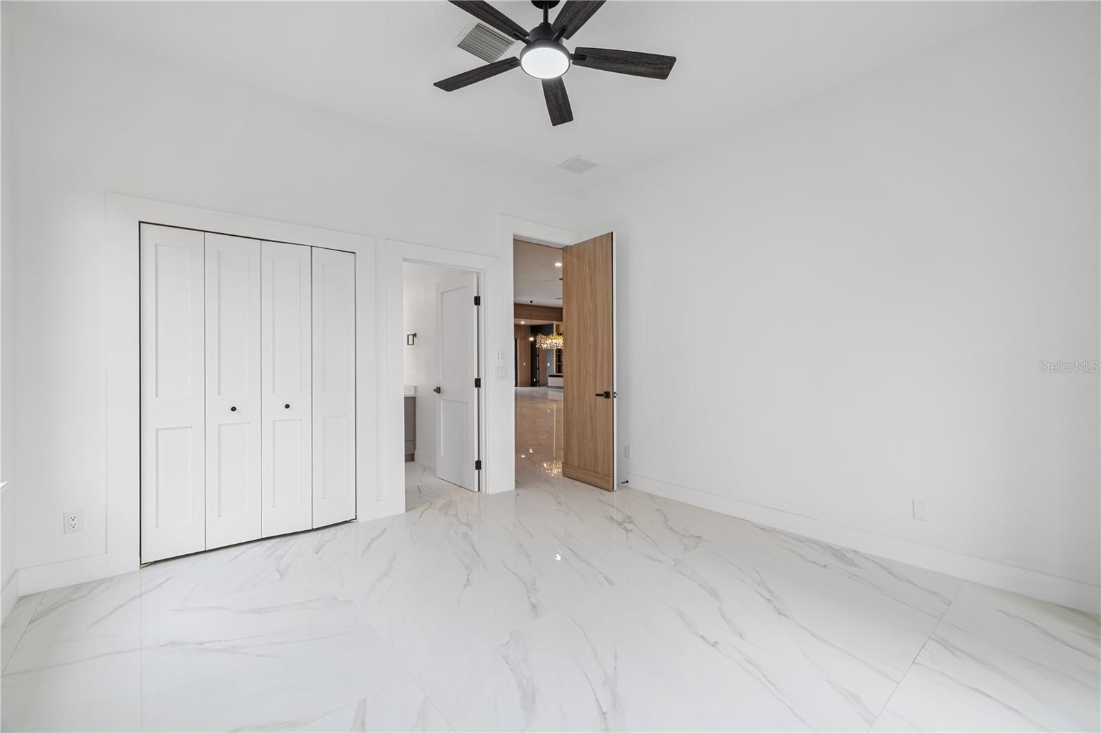 812 JOHNS POINT DR, OAKLAND, FL, 34787