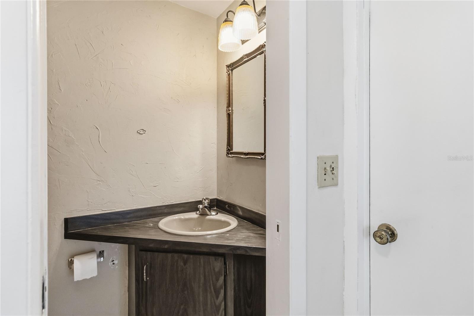 332 HARBOUR ISLAND RD, ORLANDO, FL, 32809