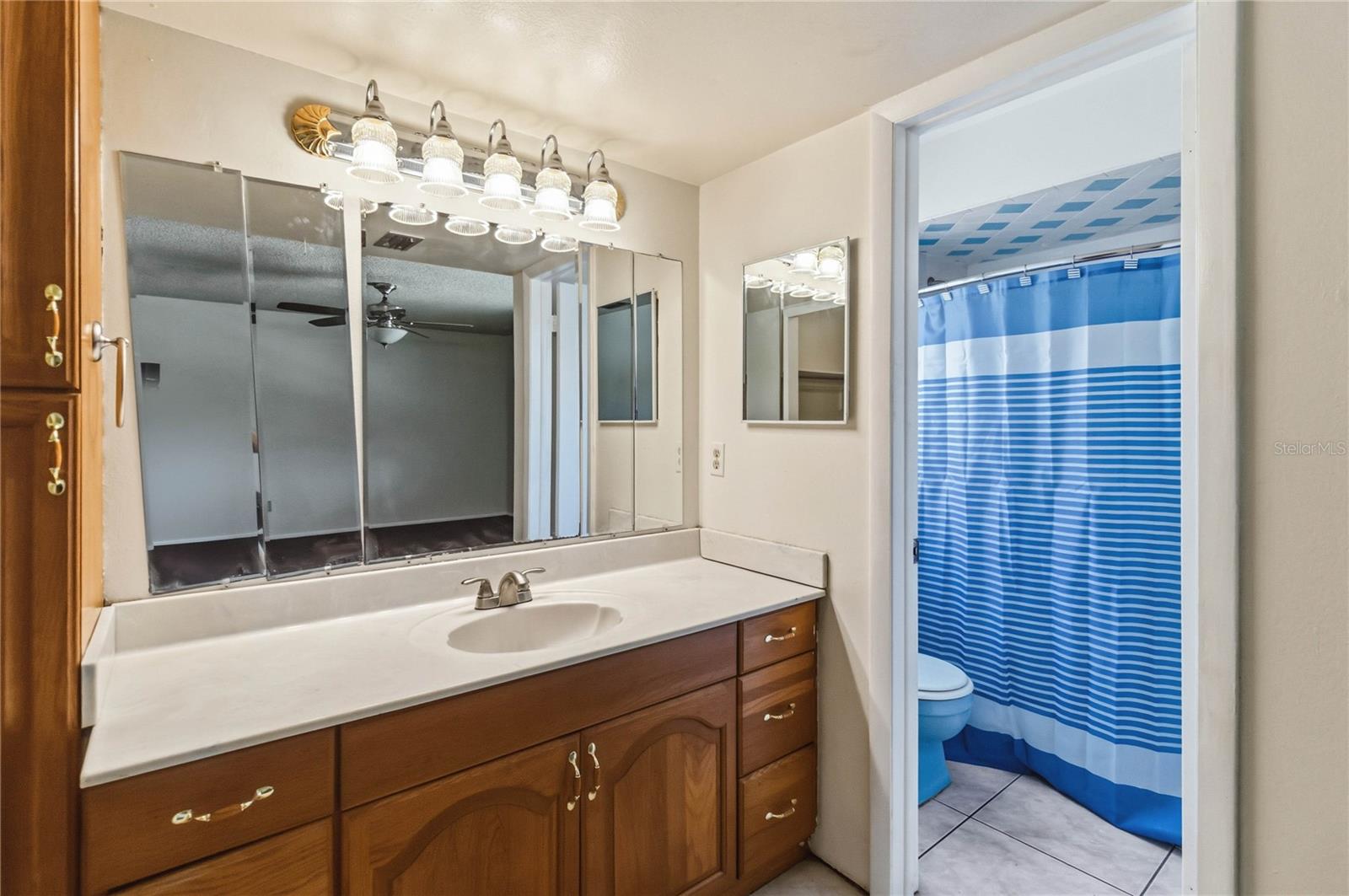 332 HARBOUR ISLAND RD, ORLANDO, FL, 32809