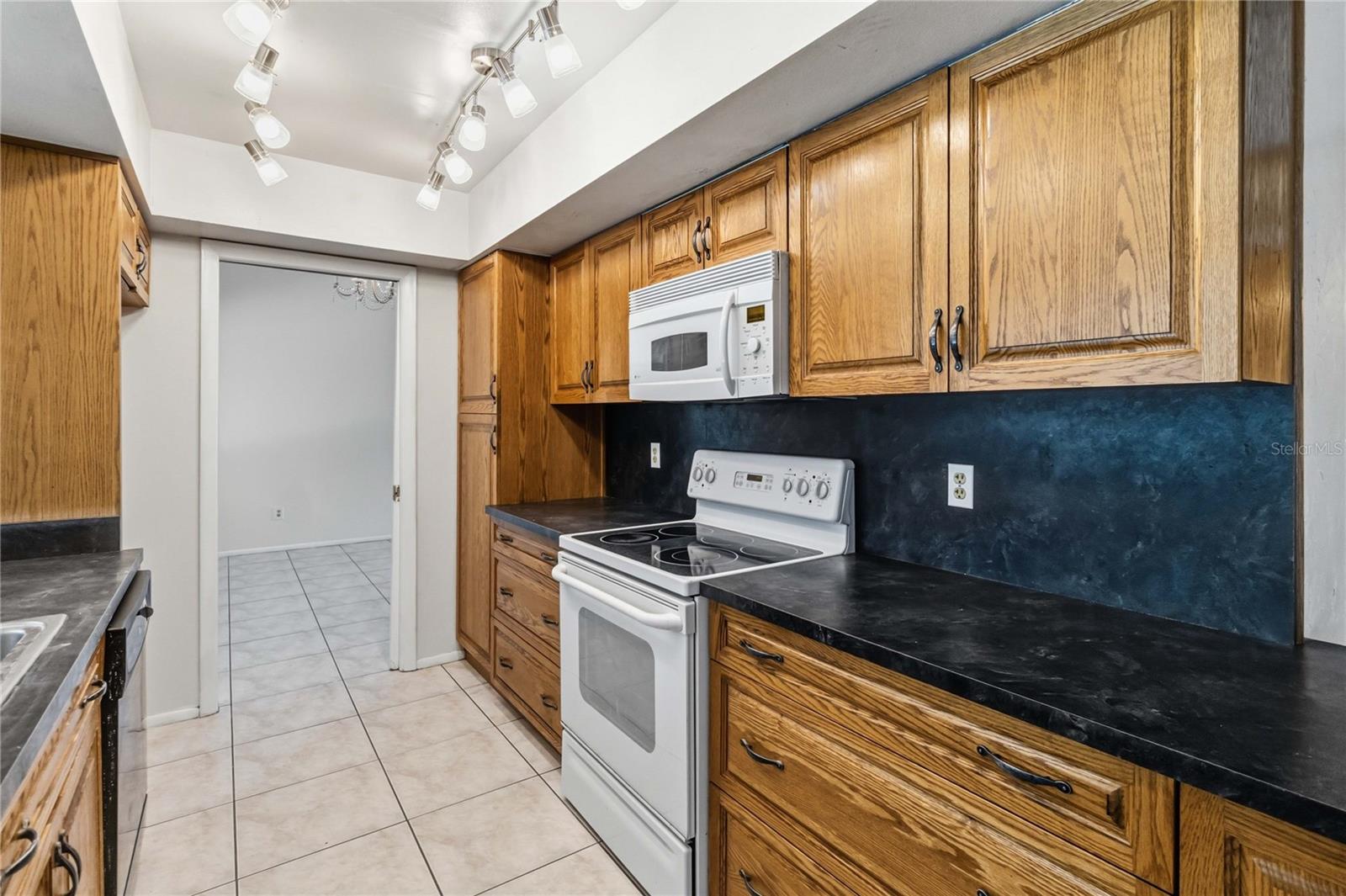 332 HARBOUR ISLAND RD, ORLANDO, FL, 32809