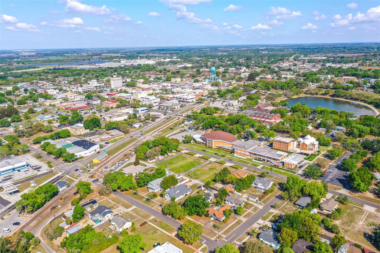 325 E JOHNSON AVE, LAKE WALES, FL, 33853
