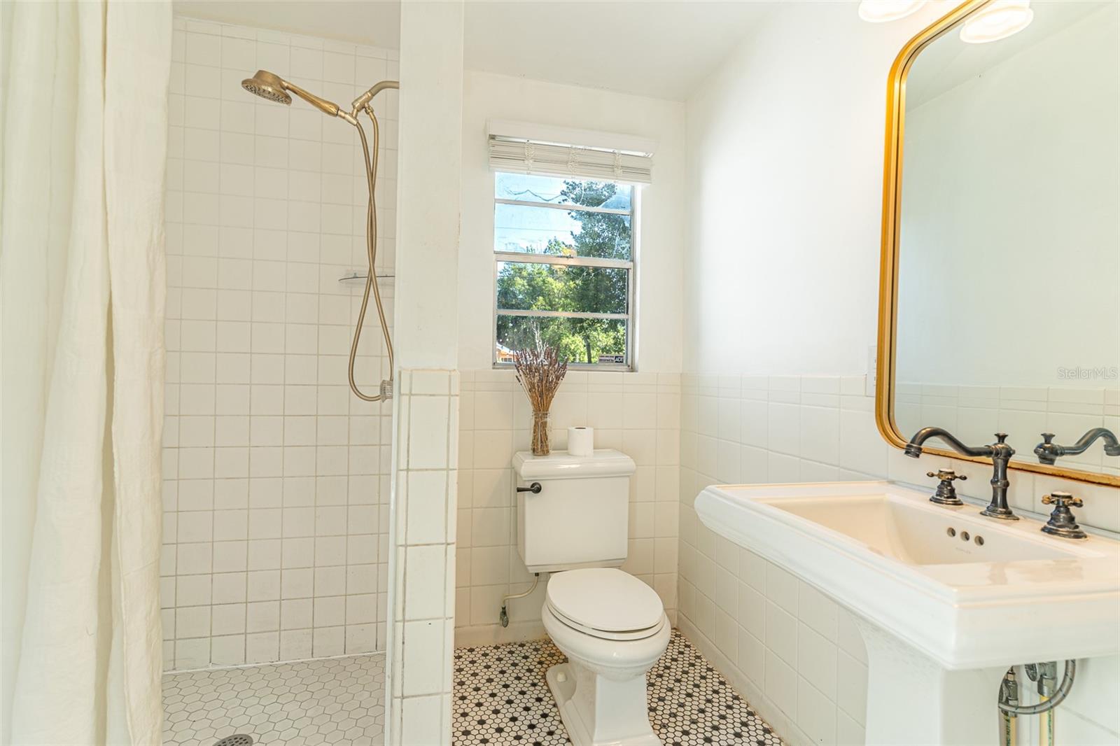 325 E JOHNSON AVE, LAKE WALES, FL, 33853