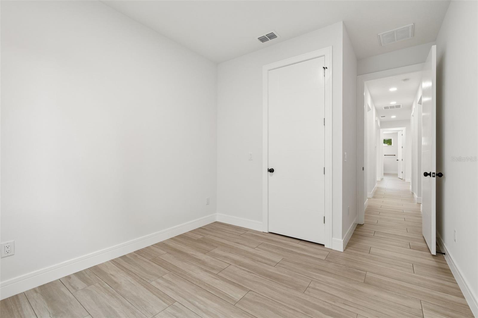 1810 W ERNA DR, TAMPA, FL, 33603