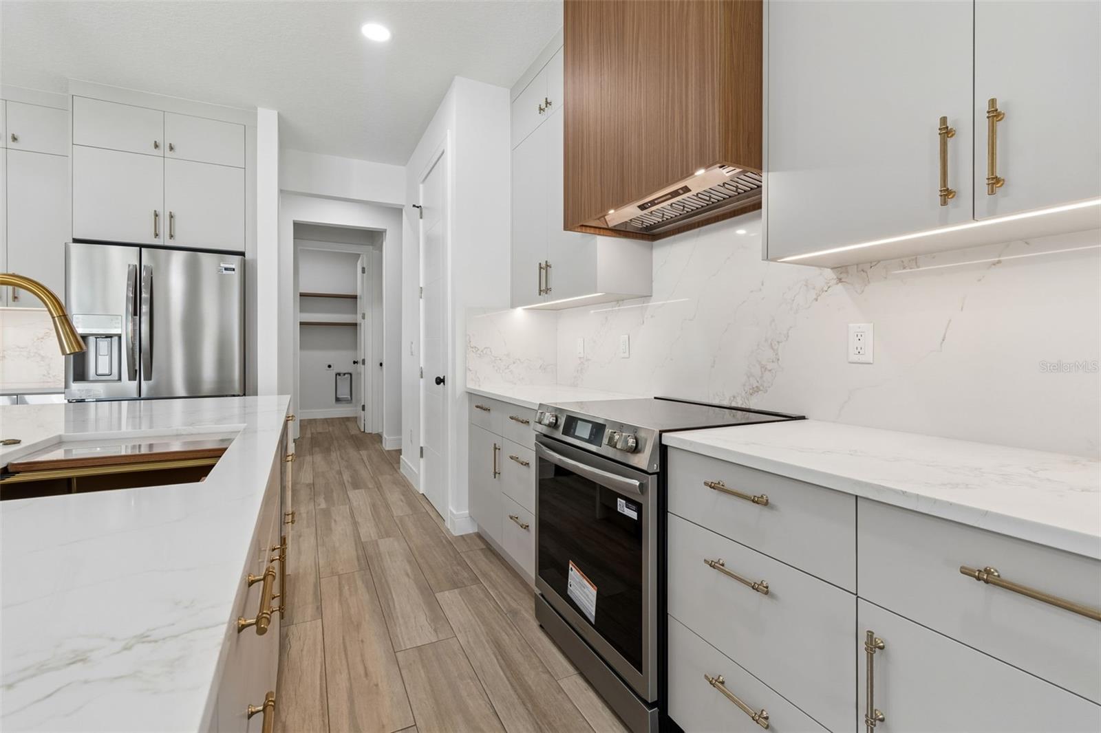 1810 W ERNA DR, TAMPA, FL, 33603