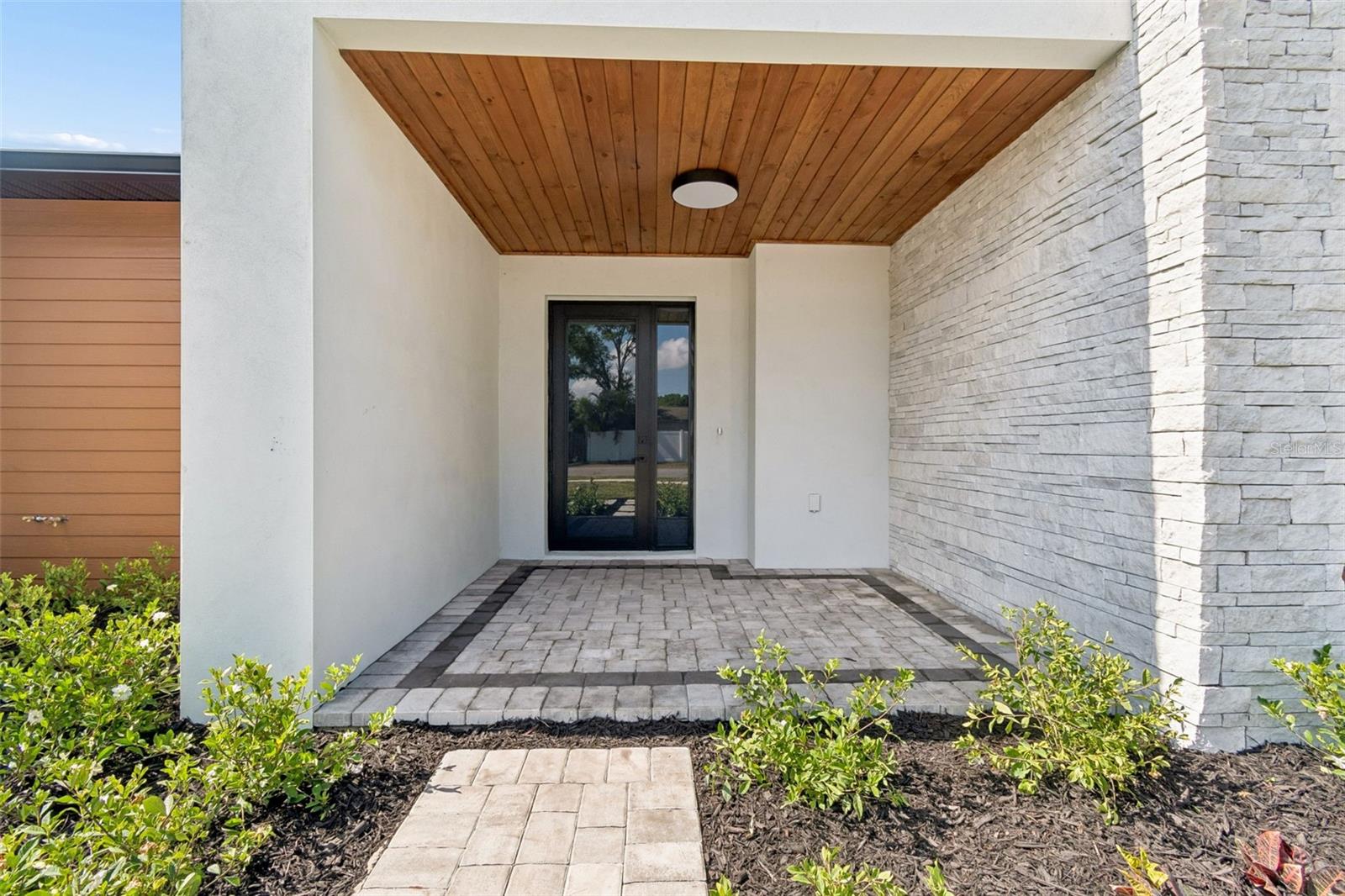 1810 W ERNA DR, TAMPA, FL, 33603