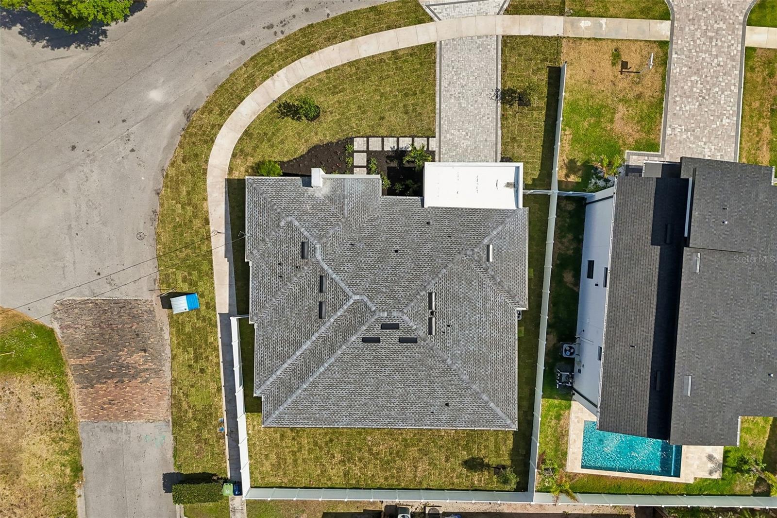 1810 W ERNA DR, TAMPA, FL, 33603