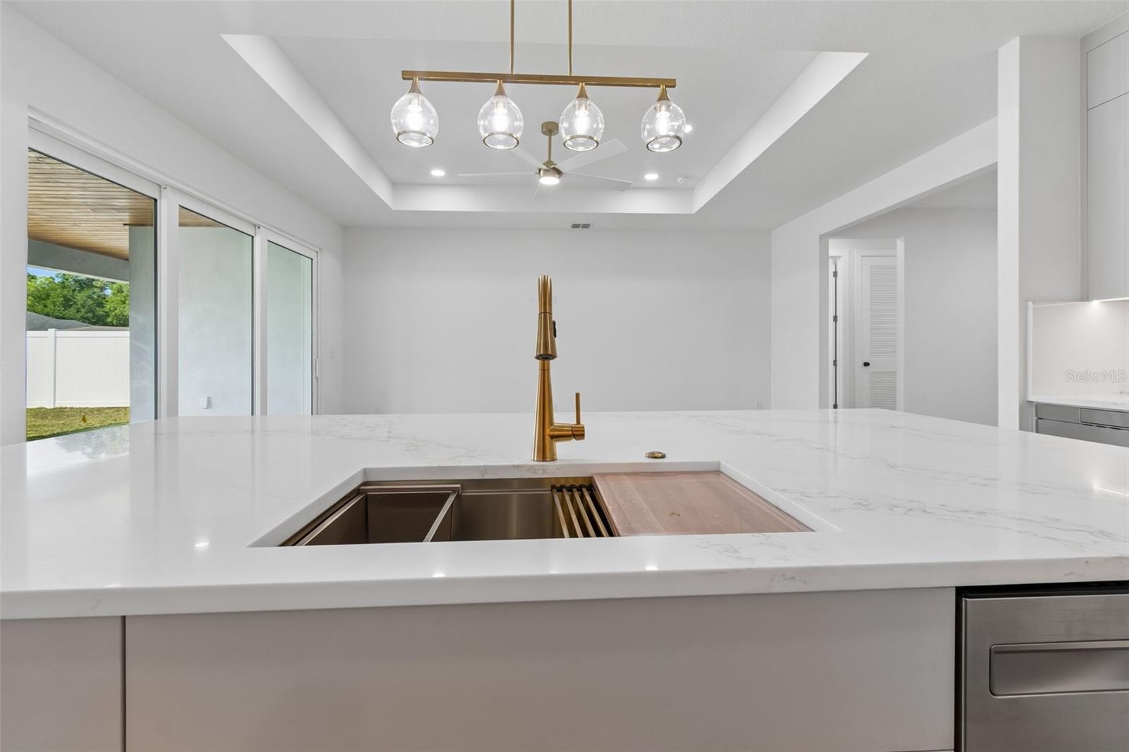1810 W ERNA DR, TAMPA, FL, 33603
