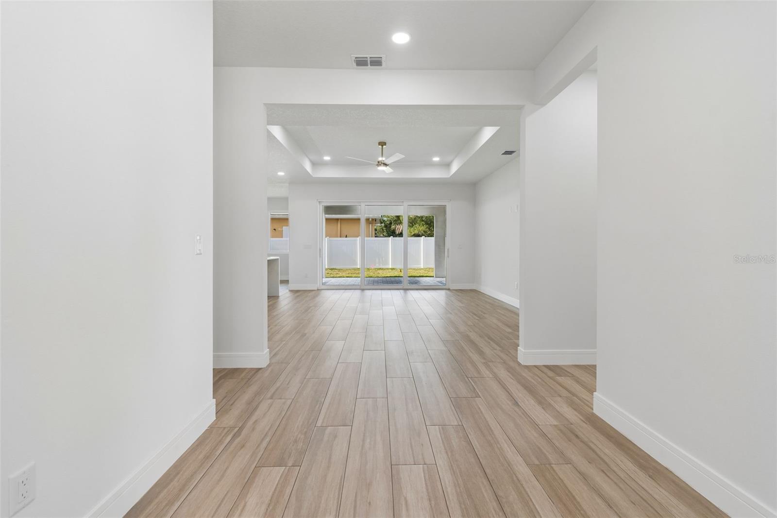 1810 W ERNA DR, TAMPA, FL, 33603