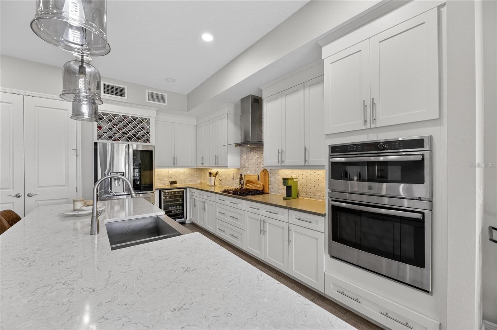 7317 HOURGLASS DR, APOLLO BEACH, FL, 33572
