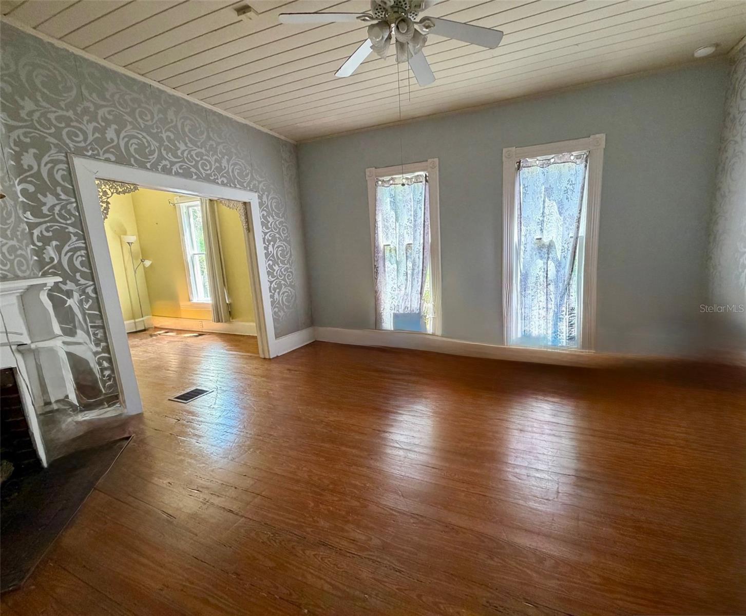 117 S BROOKSVILLE AVE, BROOKSVILLE, FL, 34601