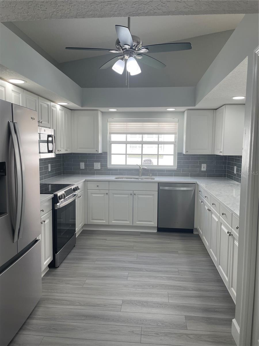 7132 MELROSE PL, BRADENTON, FL, 34203