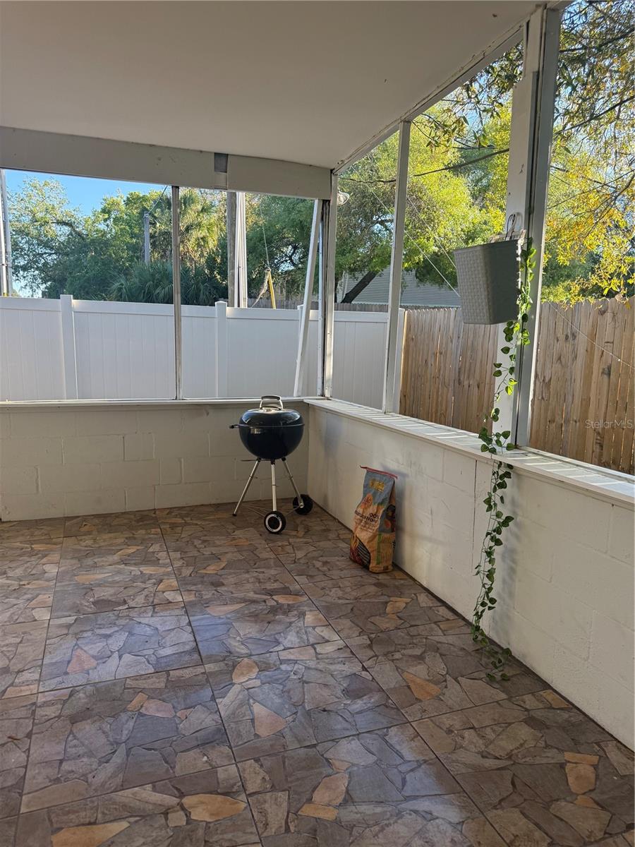 5118 TENNIS COURT CIRCLE, TAMPA, FL, 33617