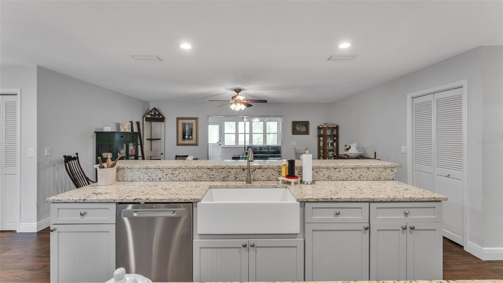 815 W SOCRUM LOOP RD, LAKELAND, FL, 33809
