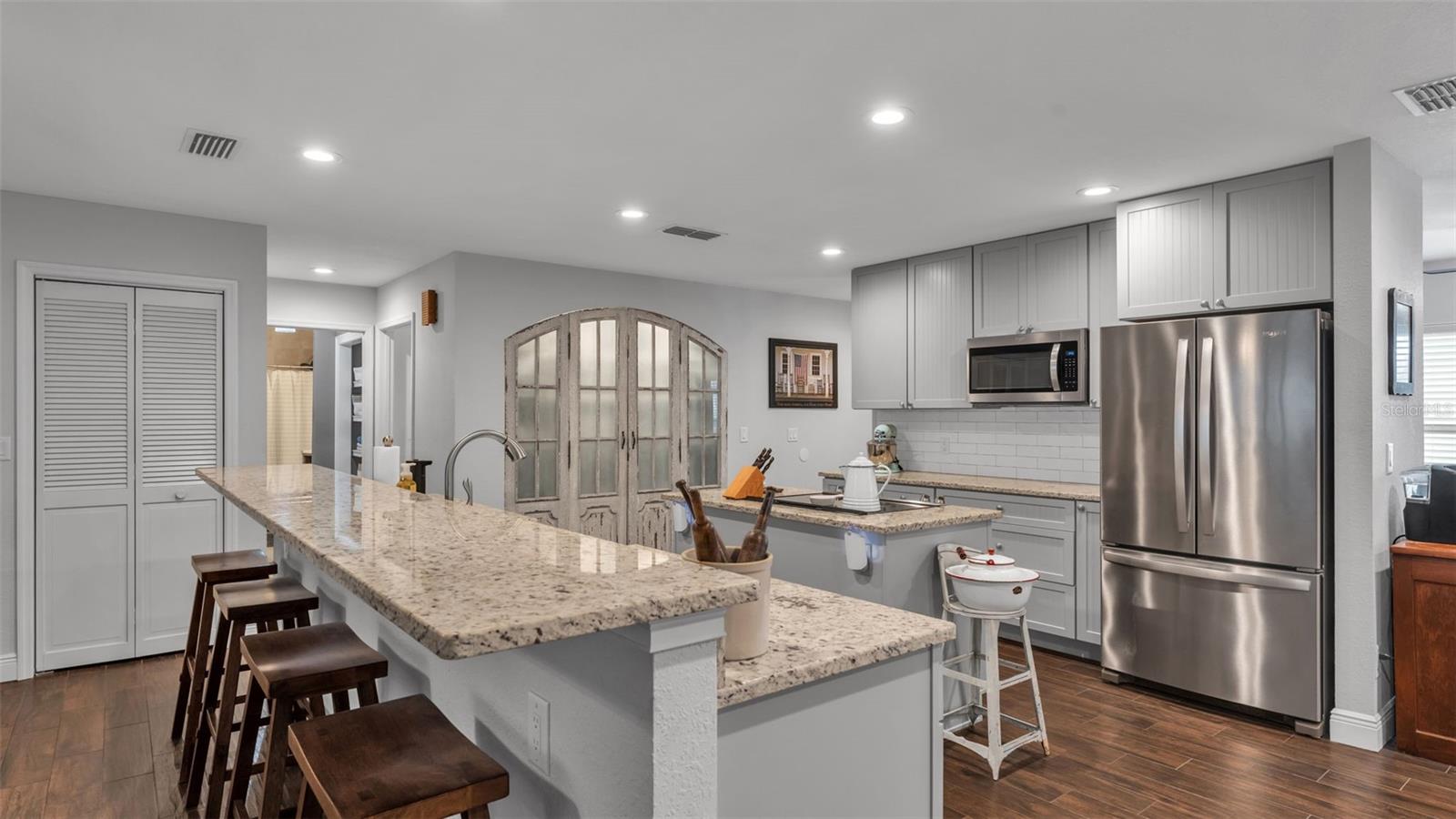 815 W SOCRUM LOOP RD, LAKELAND, FL, 33809