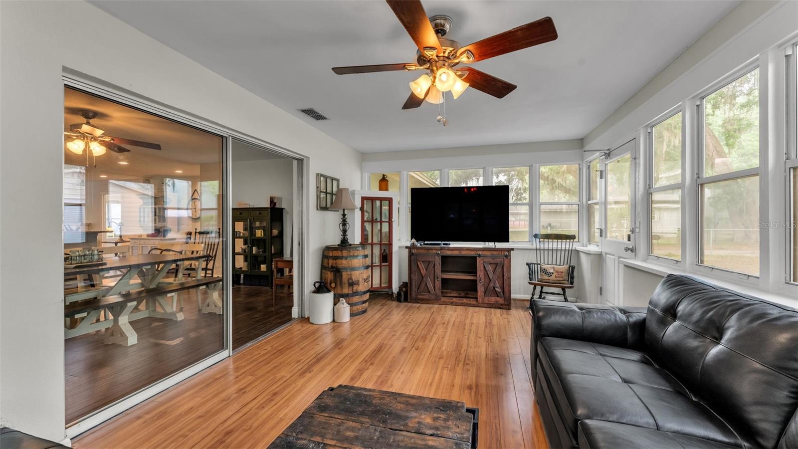 815 W SOCRUM LOOP RD, LAKELAND, FL, 33809