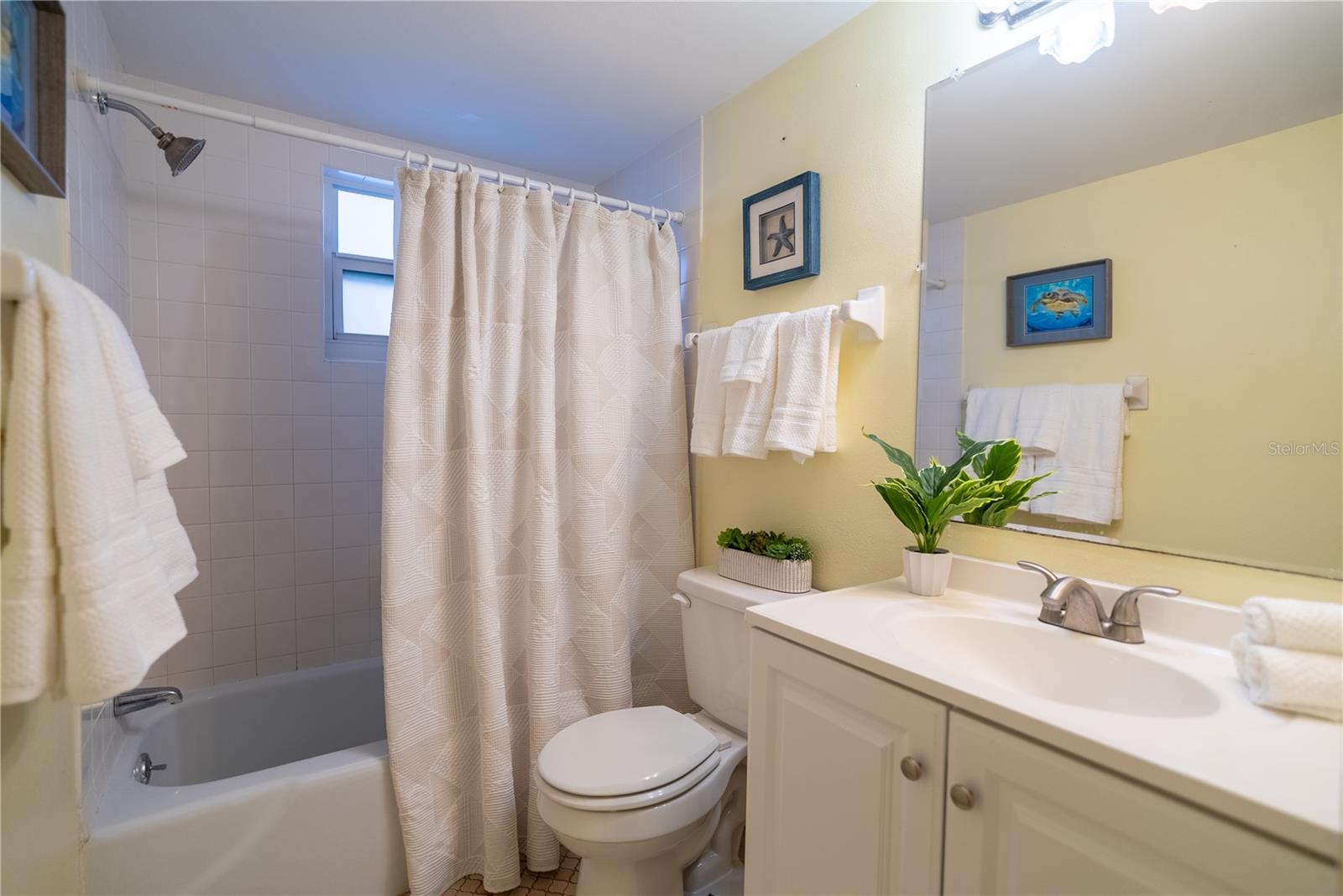 925 BEACH RD #107, SARASOTA, FL, 34242