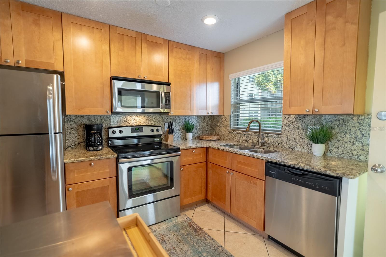 925 BEACH RD #107, SARASOTA, FL, 34242