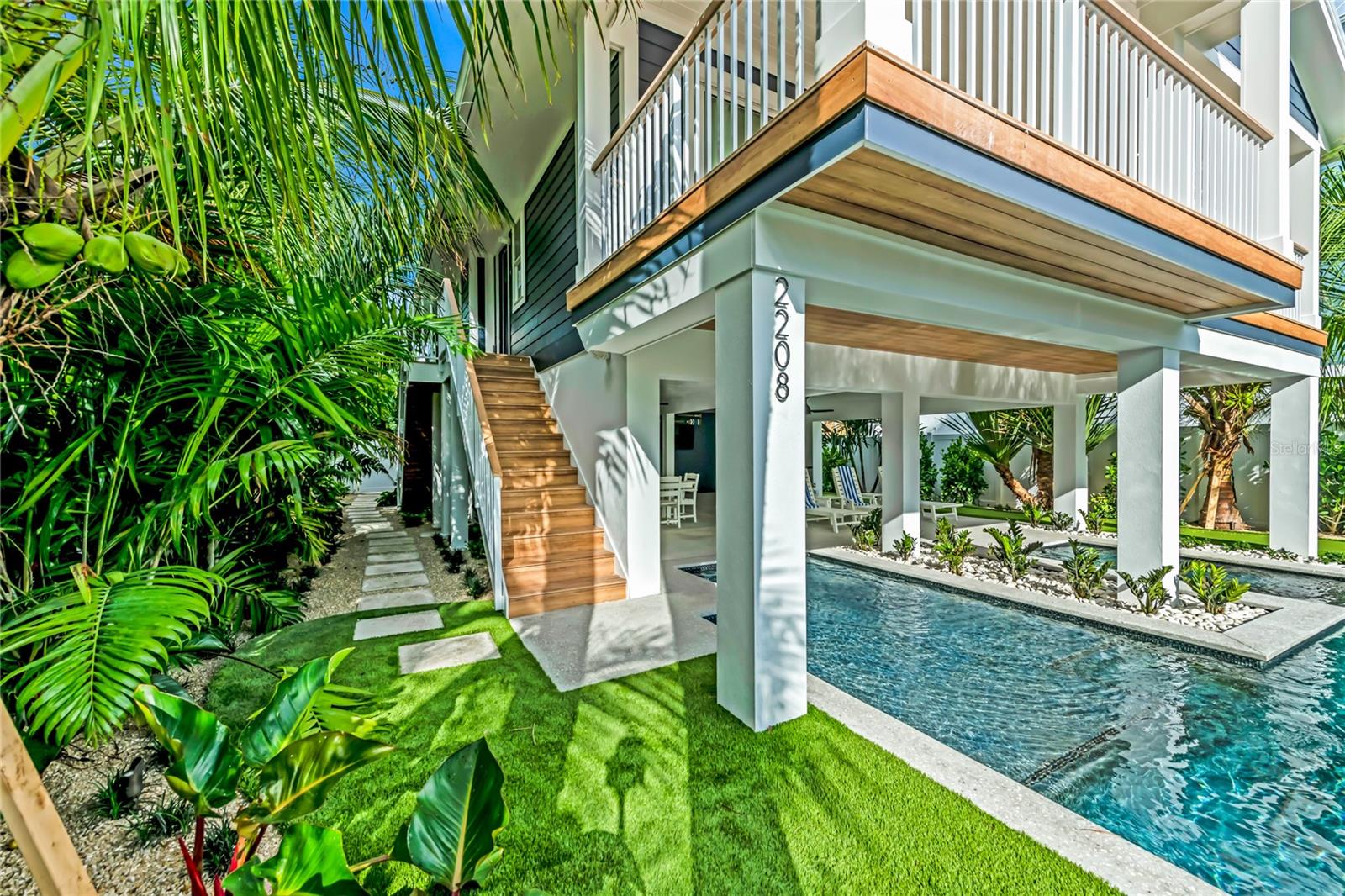 2208 AVENUE A, BRADENTON BEACH, FL, 34217