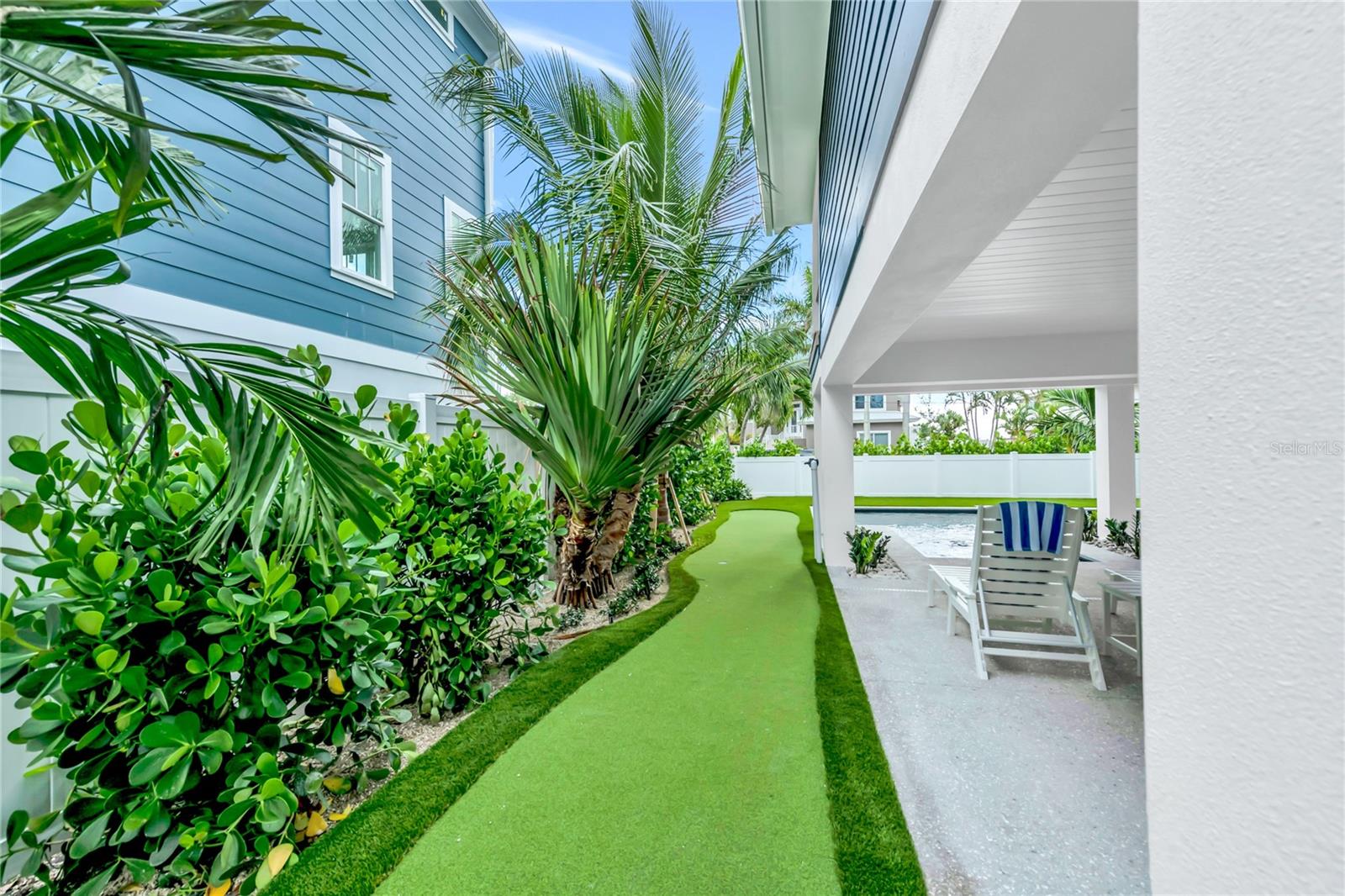 2208 AVENUE A, BRADENTON BEACH, FL, 34217