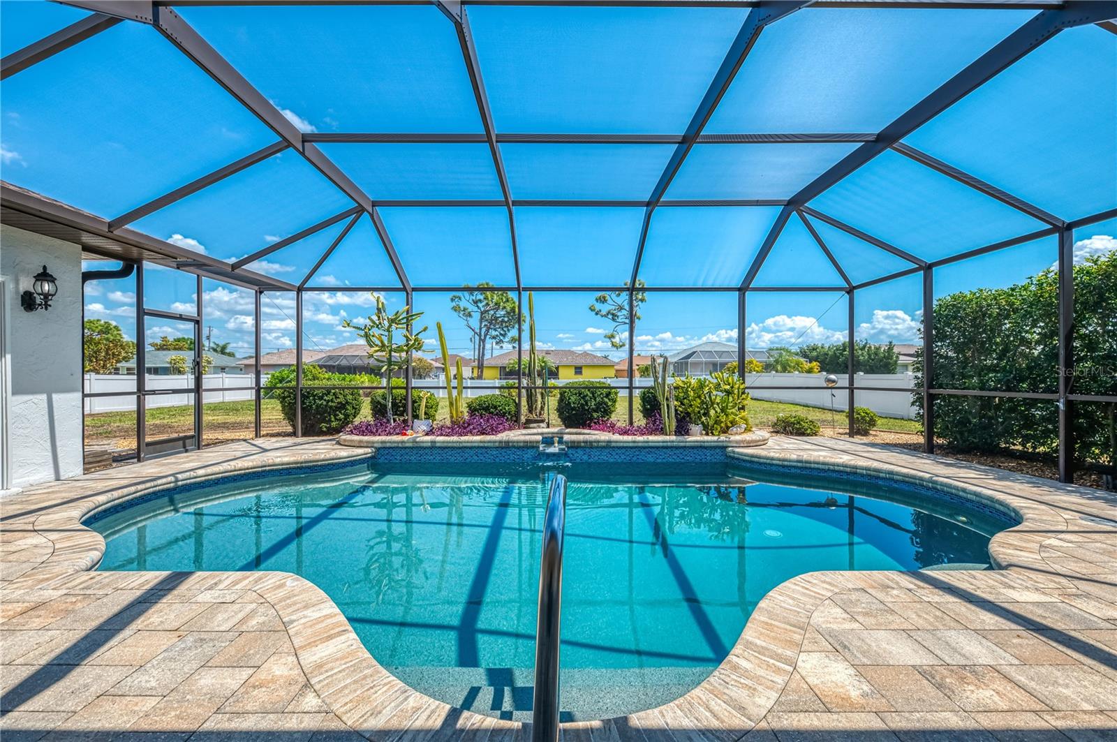 202 ROTONDA BLVD N, ROTONDA WEST, FL, 33947