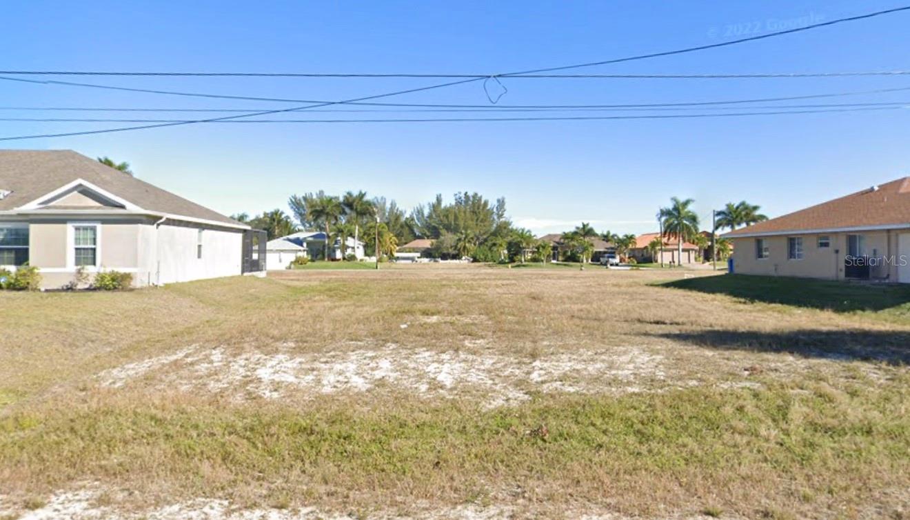 215 SW 37TH AVE, CAPE CORAL, FL, 33991