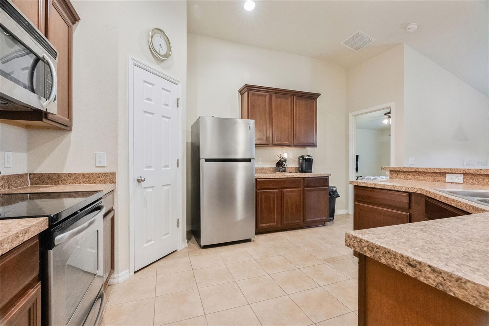 677 SENECA TRL, ST CLOUD, FL, 34772