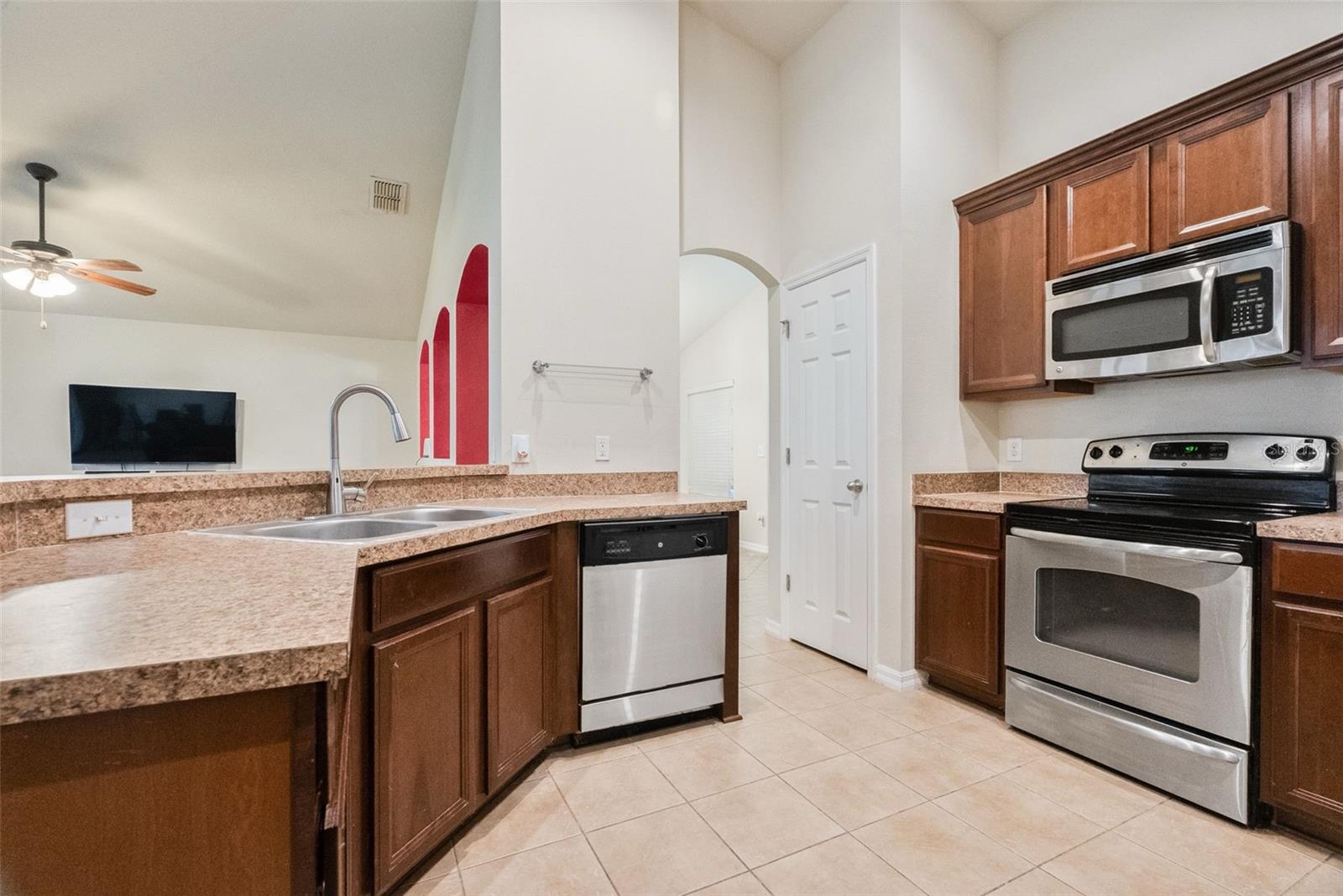 677 SENECA TRL, ST CLOUD, FL, 34772