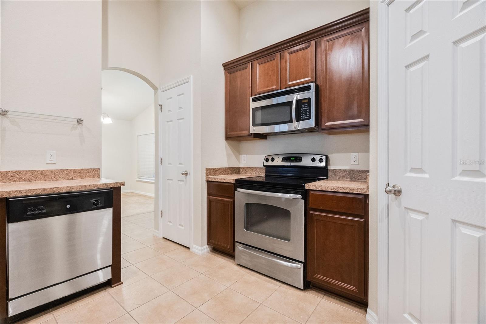 677 SENECA TRL, ST CLOUD, FL, 34772