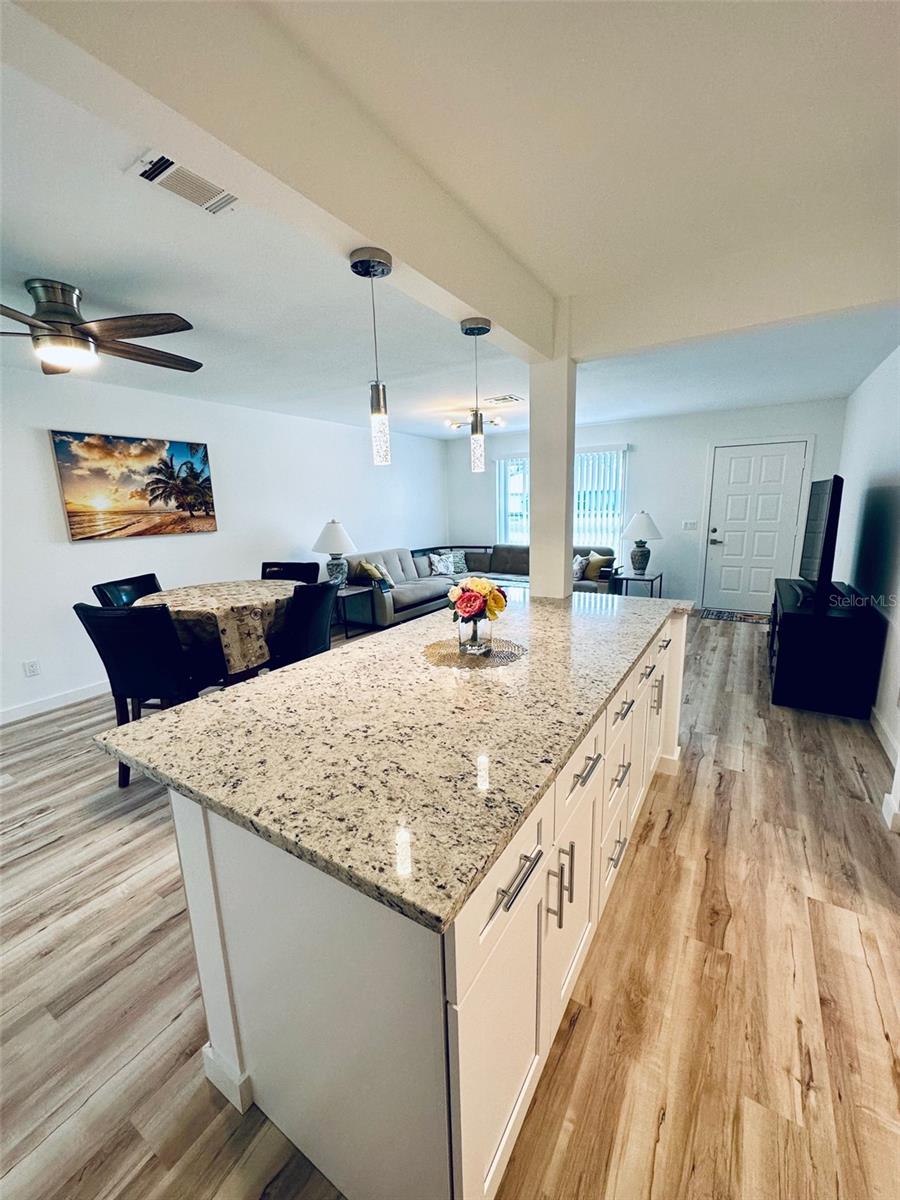 1045 CUMBERLAND RD, VENICE, FL, 34293