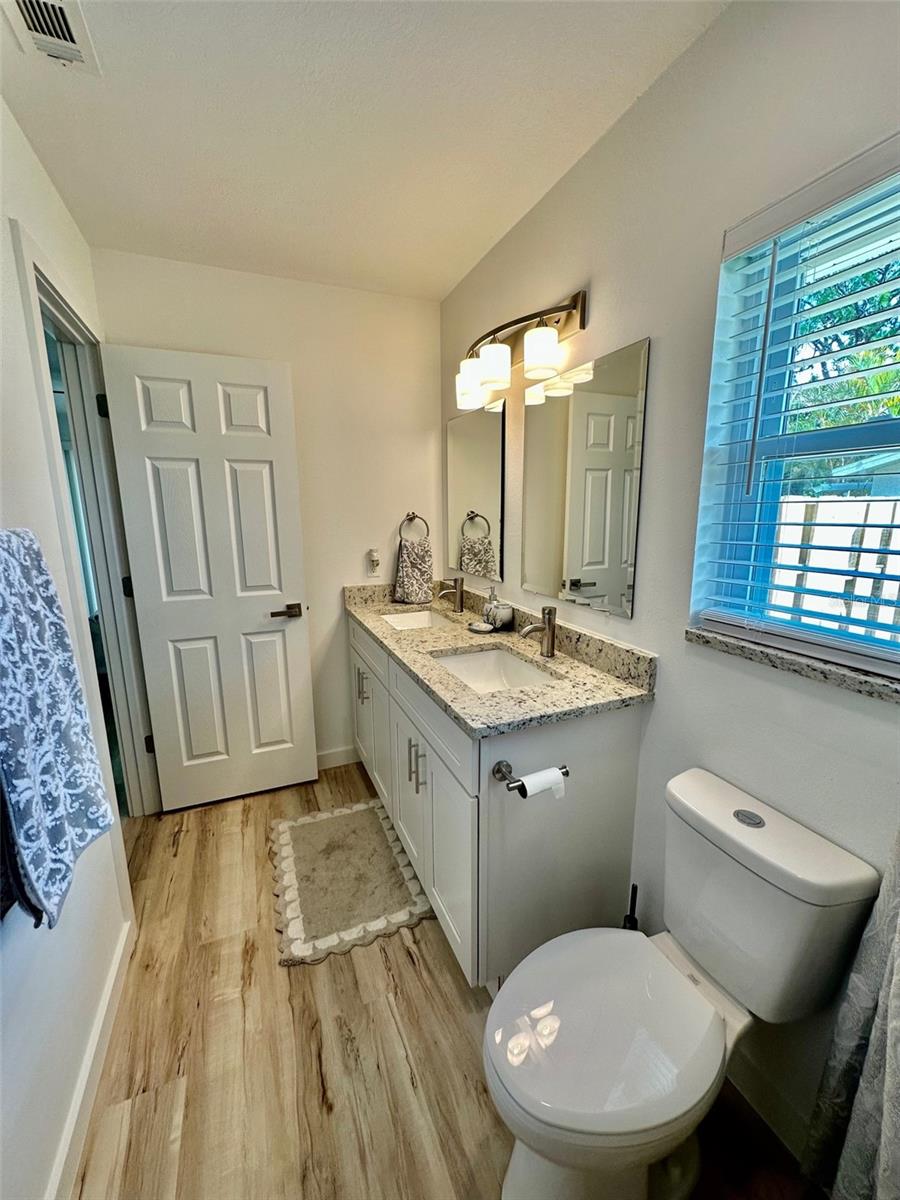 1045 CUMBERLAND RD, VENICE, FL, 34293