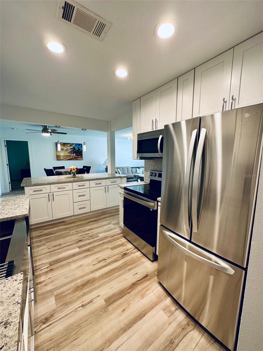 1045 CUMBERLAND RD, VENICE, FL, 34293