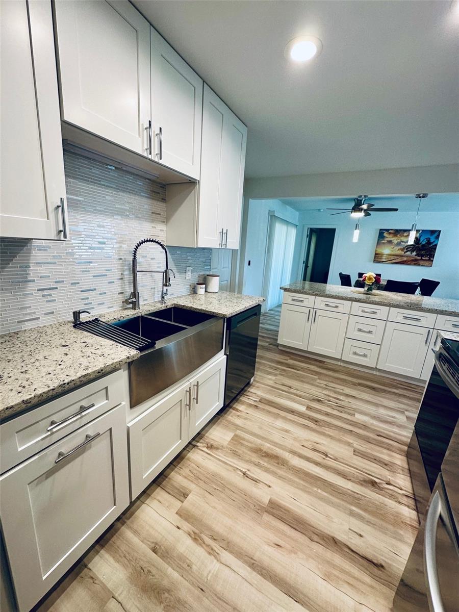 1045 CUMBERLAND RD, VENICE, FL, 34293