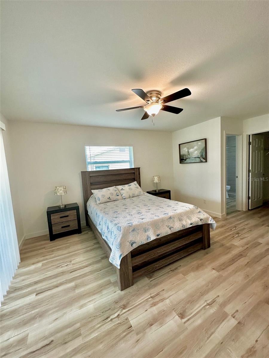 1045 CUMBERLAND RD, VENICE, FL, 34293