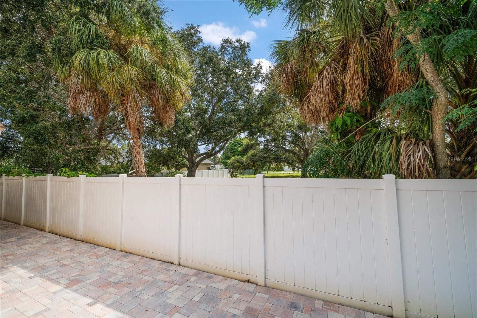 10850 OAKHURST RD, LARGO, FL, 33774