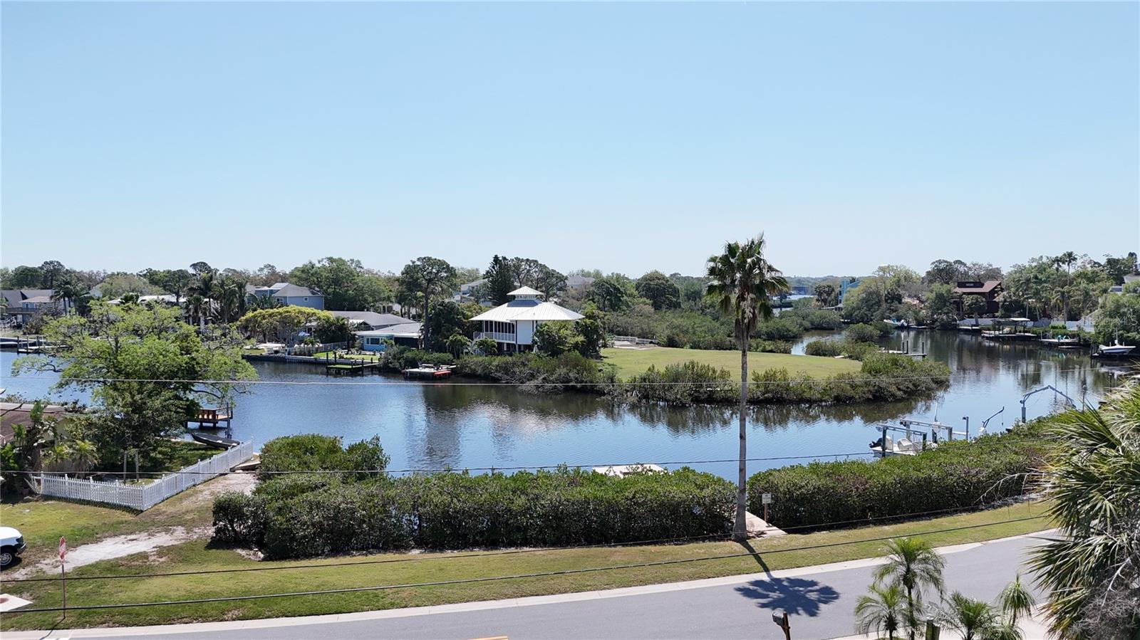 231 LAGOON DR, PALM HARBOR, FL, 34683