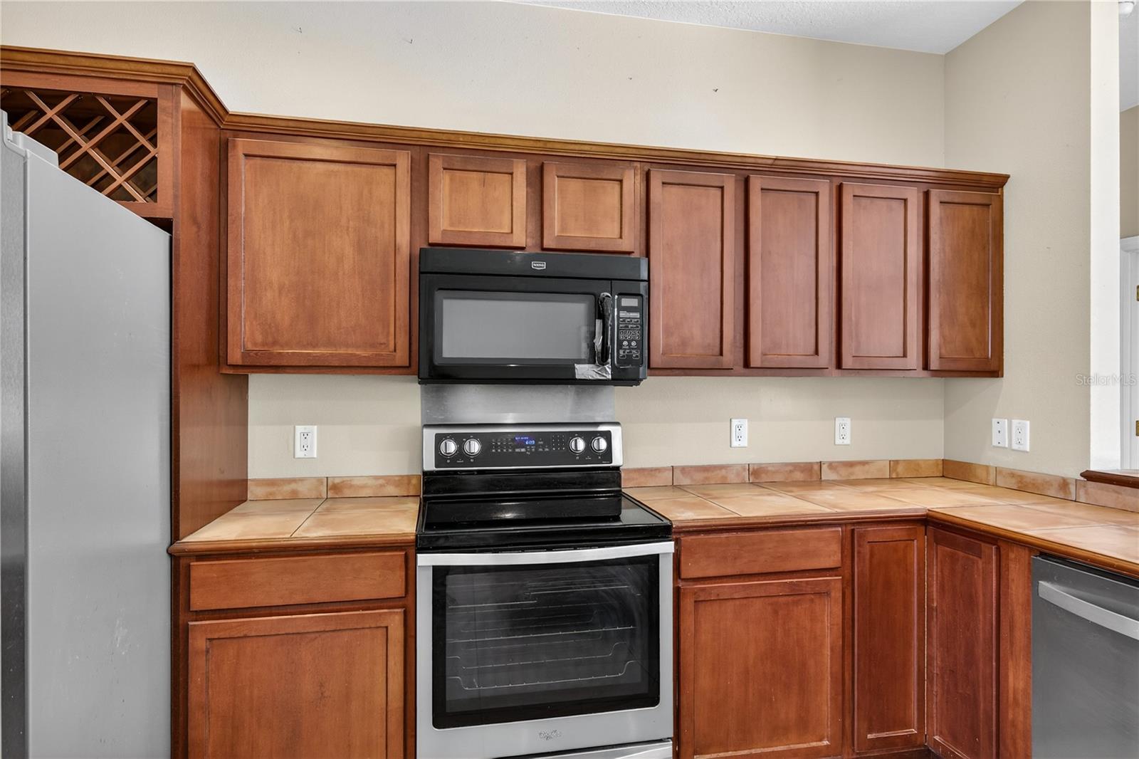 28931 BEAUCLAIRE DR, TAVARES, FL, 32778