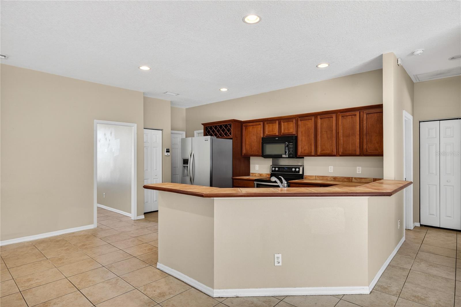 28931 BEAUCLAIRE DR, TAVARES, FL, 32778