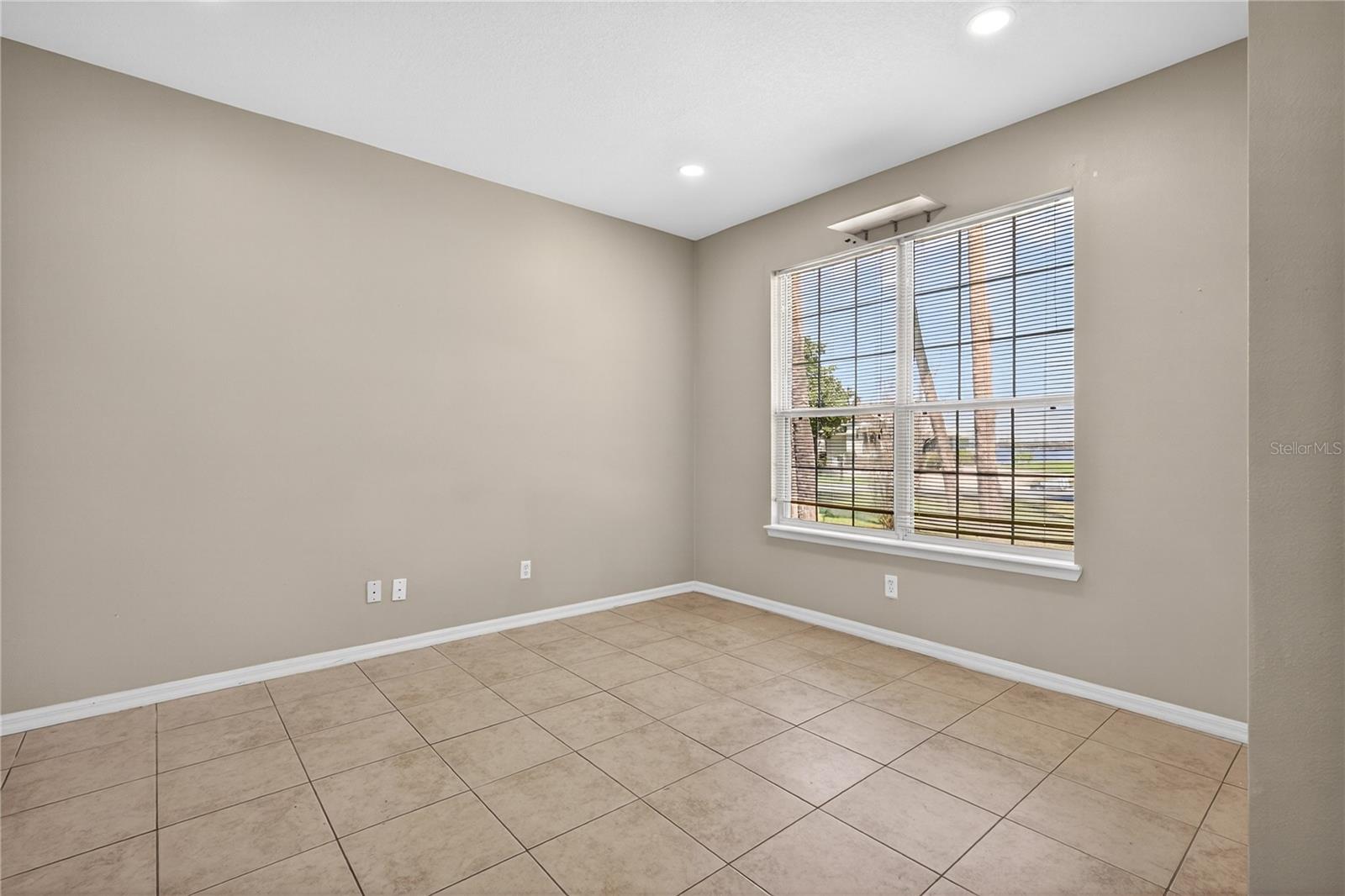 28931 BEAUCLAIRE DR, TAVARES, FL, 32778
