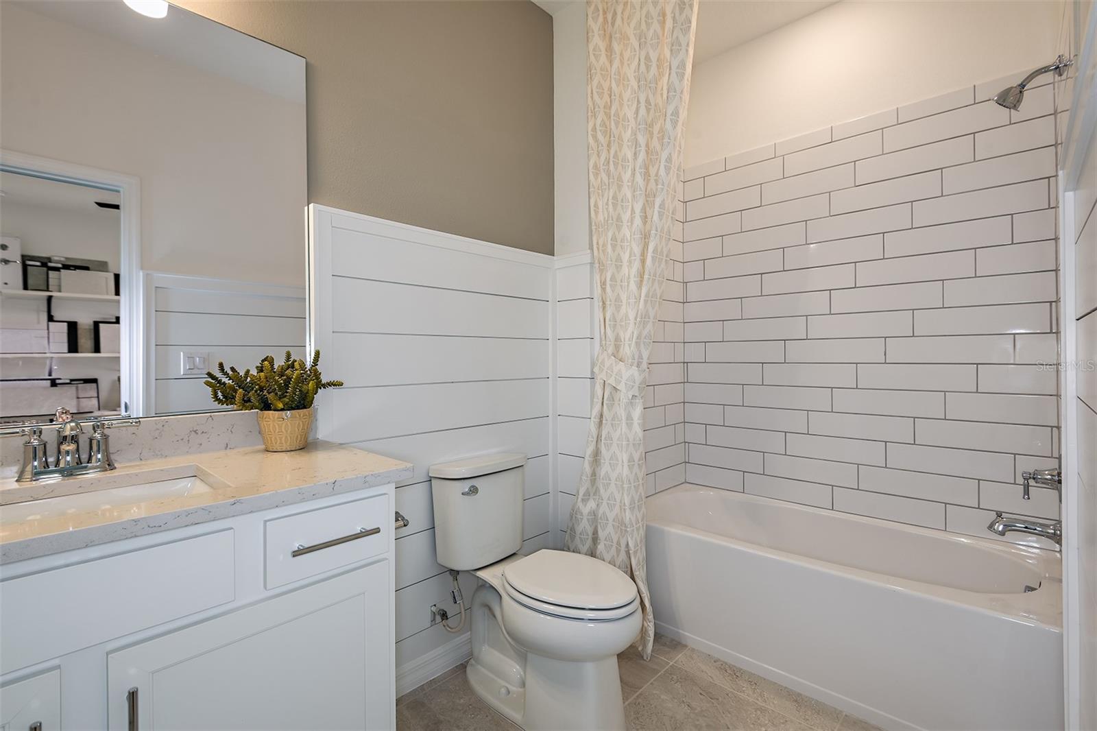 6585 ASBURY BARNES LN, WESLEY CHAPEL, FL, 33545