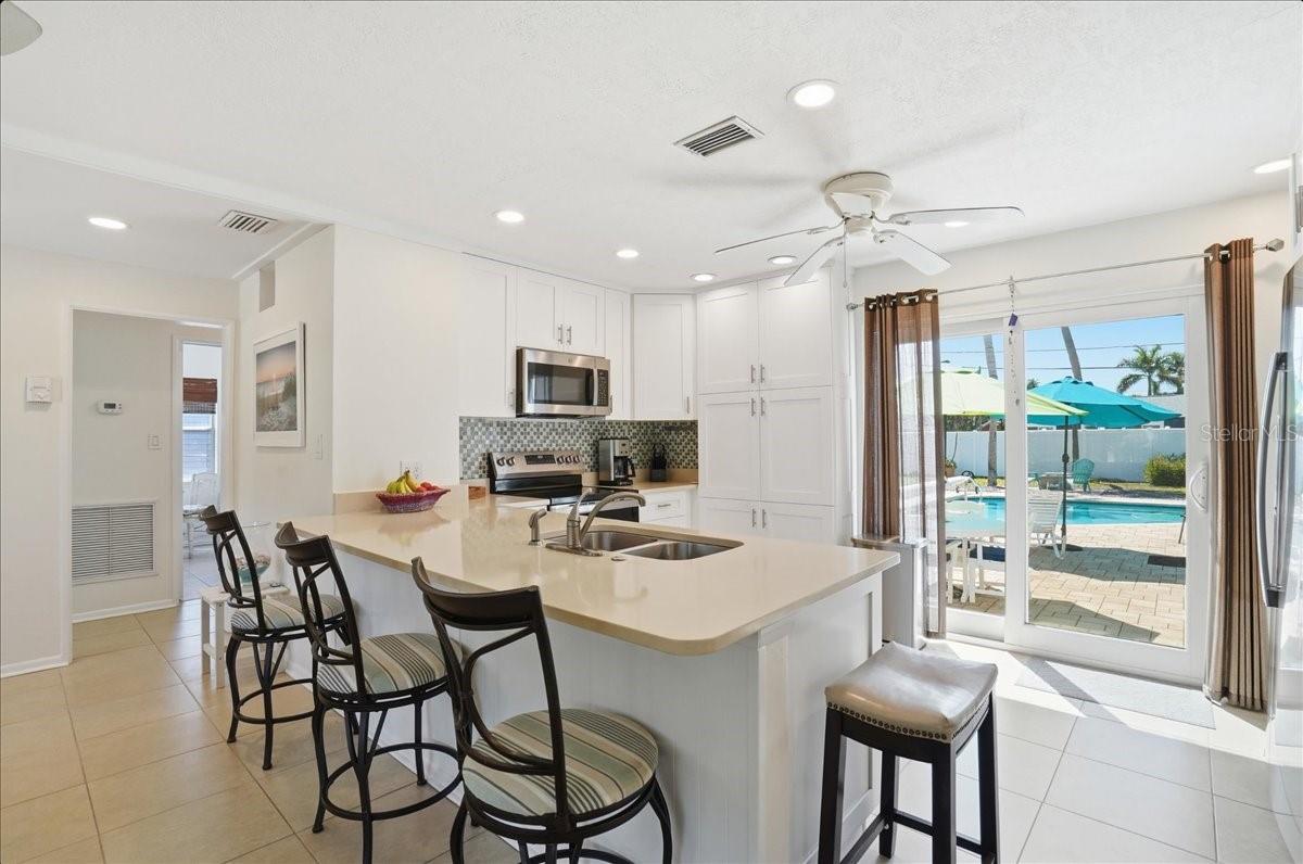 221 41ST AVE, ST PETE BEACH, FL, 33706