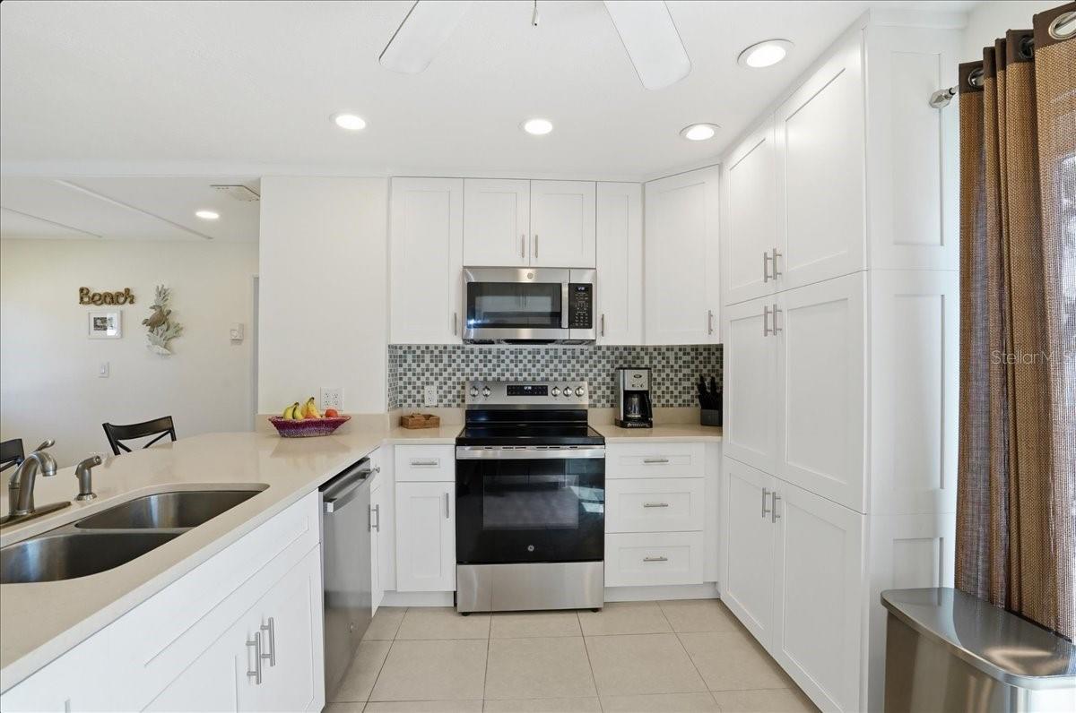 221 41ST AVE, ST PETE BEACH, FL, 33706
