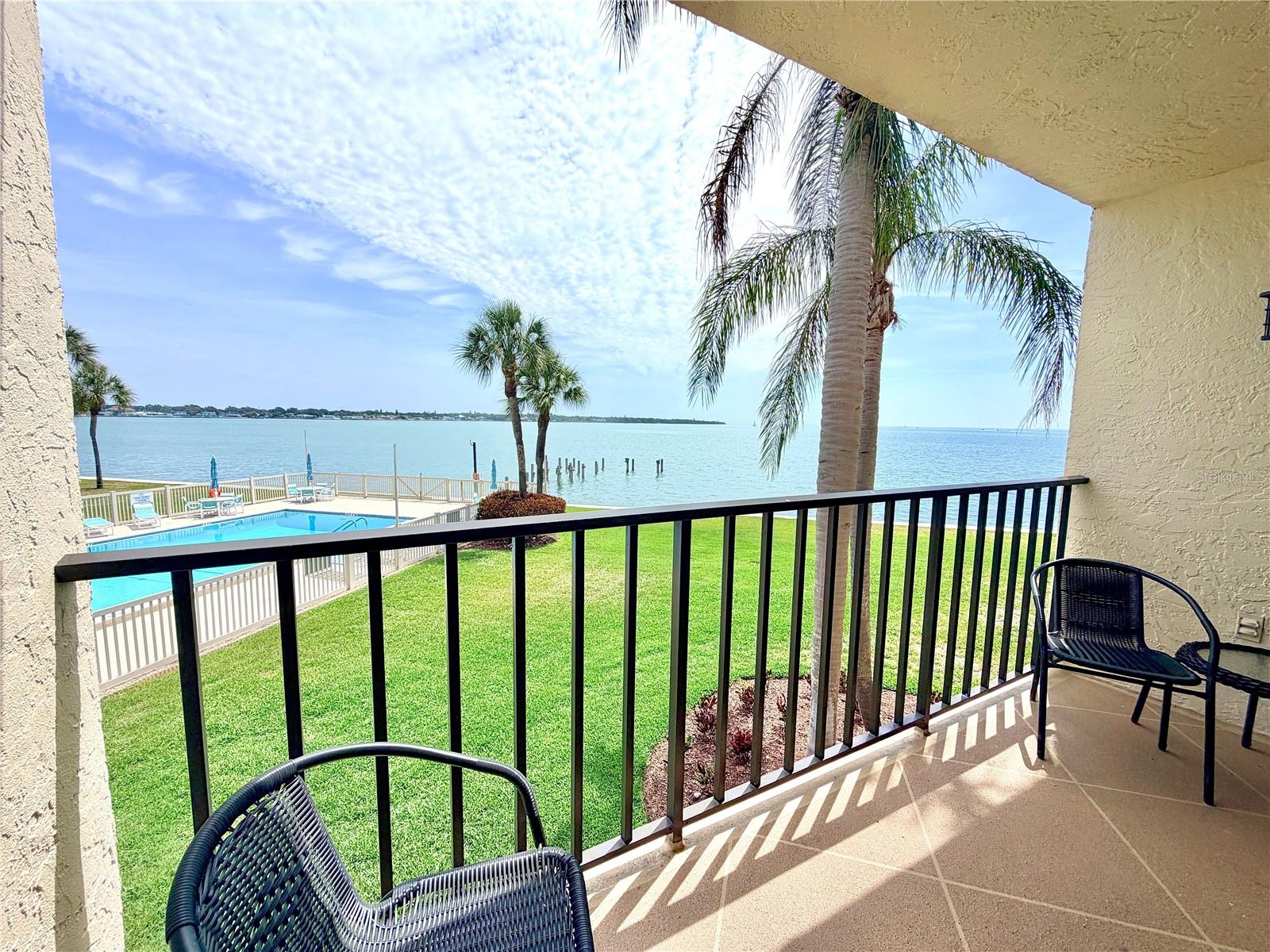 7520 SUNSHINE SKYWAY LN S #T18, ST PETERSBURG, FL, 33711