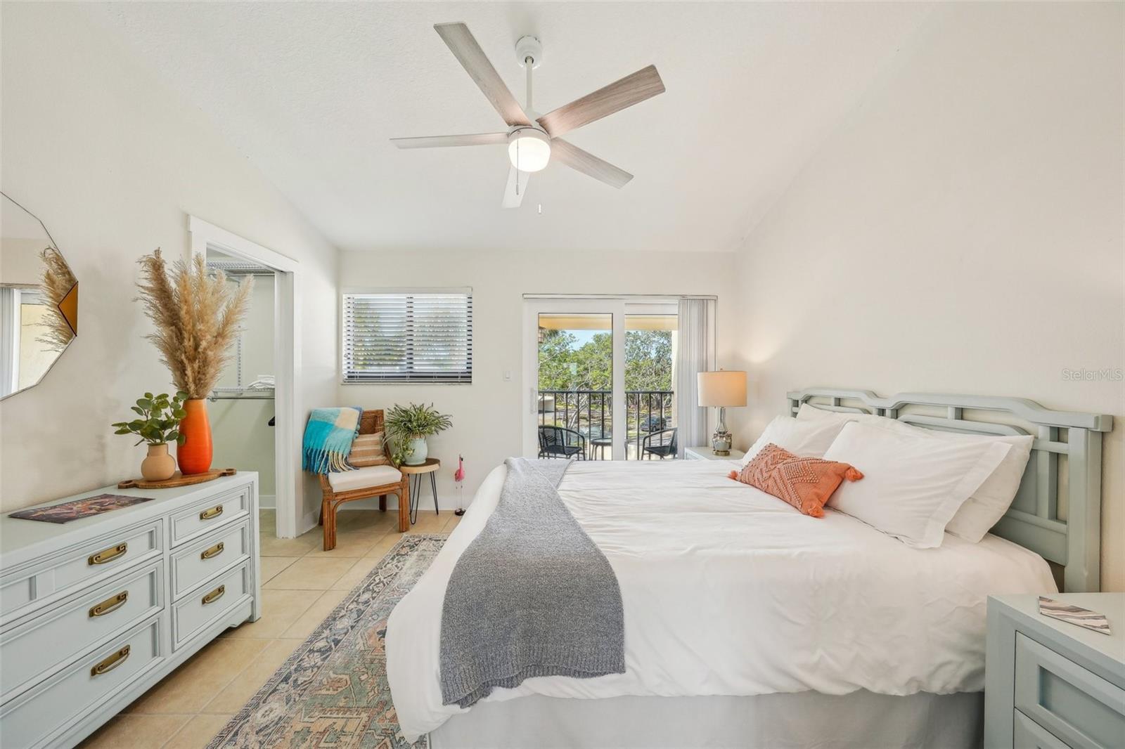 7520 SUNSHINE SKYWAY LN S #T18, ST PETERSBURG, FL, 33711