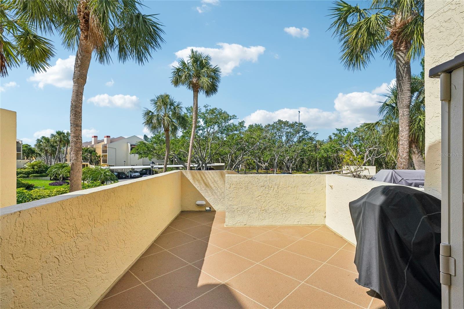 7520 SUNSHINE SKYWAY LN S #T18, ST PETERSBURG, FL, 33711