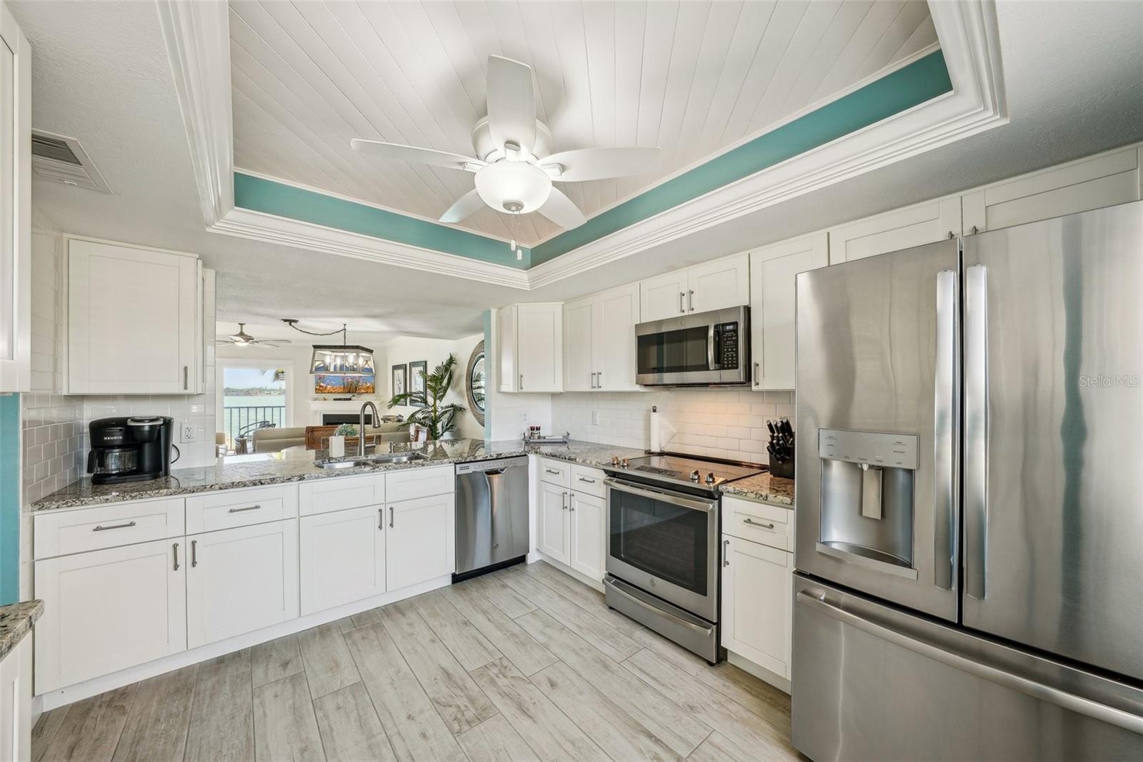 7520 SUNSHINE SKYWAY LN S #T18, ST PETERSBURG, FL, 33711